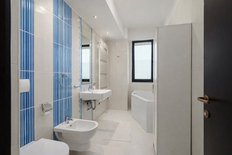 Baneasa, 4 camere, Erou Iancu Nicolae, 175 mp, 2 parcari